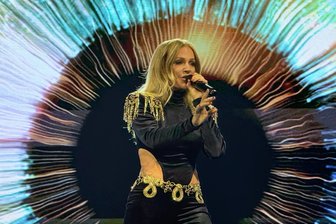 Show dauert zweieinhalb Stunden: Sängerin Michelle zeigt in Zwickau Stehvermögen - Ein letztes Mal präsentierte Michelle ihre Hits in Zwickau.