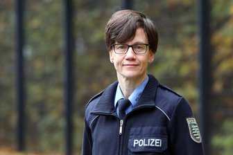 Sicher durch Herbst und Winter: Diese Frau schult Autofahrer im Vogtland - Sieglinde de Bernardo schult bis Dezember Verkehrsteilnehmer.