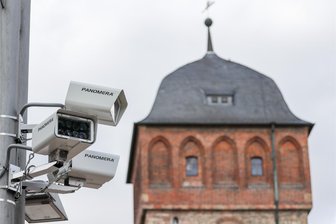 Sicherheit in Chemnitz: CDU und FDP unternehmen Vorstoß für mehr Videoüberwachung und Alkoholverbote - Seit 2018 werden Teile der Innenstadt videoüberwacht. Polizei, Stadt und Nahverkehrsbetrieb CVAG nutzen die Aufnahmen. CDU und FDP wollen nun eine Ausweitung der Überwachung prüfen lassen.