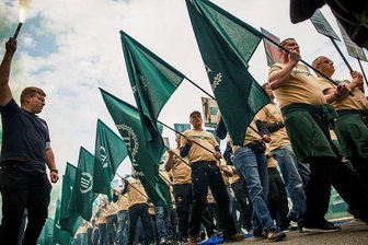 Sicherheitsbedenken: Vortrag zum "Dritten Weg" in Zwickau abgesagt - 2019 marschierte der rechtsextreme "Dritte Weg" in Plauen auf, was bundesweit für Entsetzen sorgte.