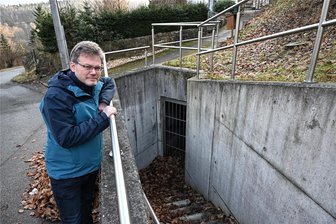 Sicherung des Bierkellers in Wolkenburg: Wurden Fledermäuse bewusst ignoriert? - Naturschützer Holger Tippmann sieht bei der Entscheidung, den Bierkeller unter der Kirche und dem Schloss Wolkenburg zu verfüllen, große Verfahrensfehler.