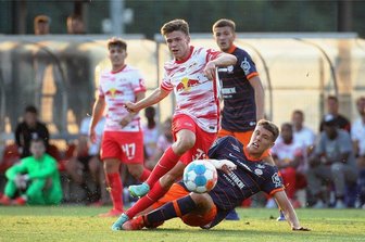 Sidney Raebiger aus Brand-Erbisdorf: Das Supertalent vom RB Leipzig - Sidney Raebiger (hier im Testspiel gegen Montpellier) hat mit seinen 16 Jahren schon den Sprung in den Kader der Profimannschaft von RB Leipzig geschafft. Der Mittelfeldspieler stammt aus Brand-Erbisdorf in Mittelsachsen und wurde beim SV Fortuna Langenau entdeckt. 
