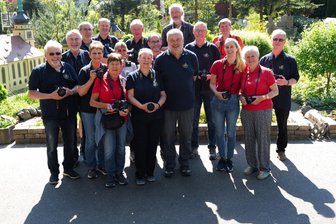 Sie halten jede noch so kleine Veränderung in der Stadt für die Nachwelt fest: Freiberger Fotofreunde erhalten den Bürgerpreis 2024 - Die Freiberger Fotofreunde, hier bei einem Treffen mit den Fotofreunden aus Hagen, erhalten zum Neujahrsempfang im Januar den 33. Freiberger Bürgerpreis.
