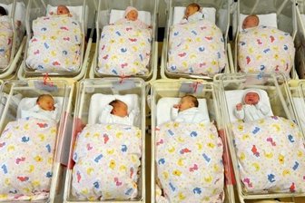 Sie heißen Shpresa, Neo-Tyler, Axmad, Legolàs und Loki - Babys liegen zusammen auf einer Neugeborenenstation im Krankenhaus: Bei der Namenswahl für den Nachwuchs lassen sich Erzgebirger einiges einfallen, wie eine neue Statistik zeigt.