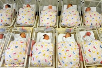 Sie heißen Shpresa, Neo-Tyler, Axmad, Legolàs und Loki - Babys liegen zusammen auf einer Neugeborenenstation: Bei der Namenswahl lassen sich Erzgebirger einiges einfallen.