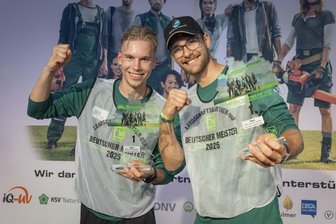 Sie sind Deutschlands beste Landschaftsgärtner: Nun geht es für zwei Erzgebirger nach China - Marc-Aurel Spalek und Lennard Weitzmann (v. l.) haben es geschafft: Sie sind Deutsche Meister.