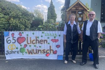 Sie war das Mädchen im Kirschbaum - Warum Sigrid und Werner Fach aus Zwickau seit 65 Jahren zusammenhalten - Das Ehejubiläum wird im eigenen Garten gefeiert. Auszuziehen, daran würden Sigrid und Werner Fach nicht im Traum denken.