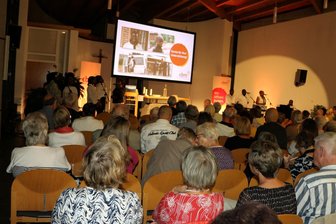 Sie zeigen Herz: Warum Vogtländer regelmäßig für behinderte Menschen in Afrika spenden - Etwa 200 Vogtländer tauschten sich in Plauen erstmals aus.