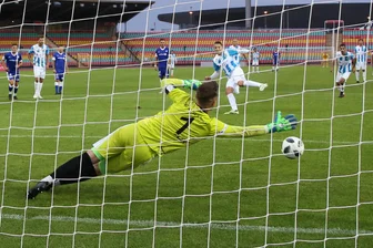 Siebter Sieg im siebten Spiel: Chemnitzer FC gewinnt gegen Altglienicke - Daniel Frahn erzielt den Treffer zum 0:2 per Foulelfmeter.