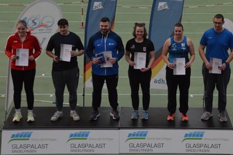 Sieg für die Hochschule: Kugelstoßer aus dem Erzgebirge gelingt im fünften Anlauf ein großer Wurf - Kevin Reim (3. v. l.) hat bei der Hochschulhallenmeisterschaft in Sindelfingen überzeugt.