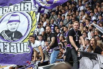 Sieg zum Jahresauftakt lässt Fans des FC Erzgebirge Aue auf Wunder hoffen - Die Fans des FC Erzgebirge Aue hoffen, dass der Verein um den Aufstieg mitspielen kann.
