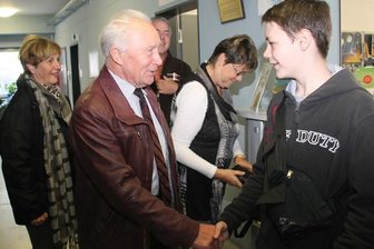 Sigmund Jähn begrüßt 1.000.000. Besucher in Raumfahrtausstellung -