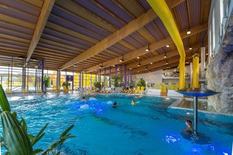 Silber-Therme, Bushaltestelle, Amethystgewölbe: Dafür macht die Stadt Wolkenstein in diesem Jahr Geld locker - Die Silber-Therme im Ortsteil Warmbad wird modernisiert und erweitert.
