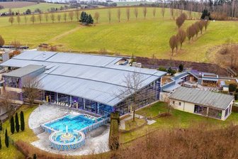 Silber-Therme: Modernisierung umfangreicher als geplant - Die Silber-Therme im Wolkensteiner Ortsteil Warmbad soll ab Frühjahr 2024 saniert werden.