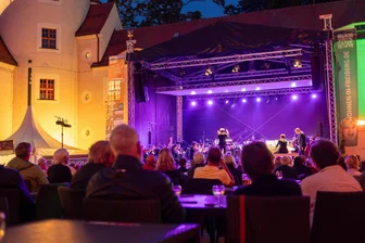 Silbermanntage meets Sommernächte: Magischer Abend im Freiberger Schlosshof -