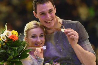 Silbermedaille glänzt golden - Aljona Savchenko und Bruno Massot erkämpften trotz schwieriger Vorbereitung Silber.