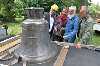 Silberstadt Freiberg schmiedet Glocken-Trio für Naundorf - 