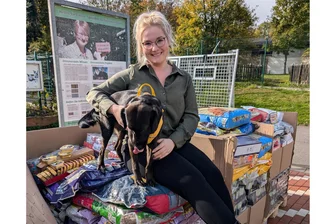 Silberstadtkönigin von Freiberg überglücklich: Spende für Tiere im Tierheim eingetroffen - Silberstadtkönigin Laura Schröter freut sich, dass so viele Spenden für das Tierheim Freiberg eingegangen sind.