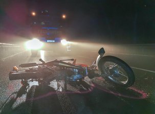Simson-Besatzung schwer verletzt - Eine Simson-Besatzung wurde am Sonntag bei einem Unfall schwer verletzt.