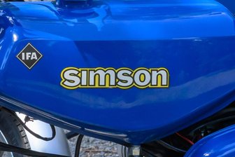 Simson-Moped im Wert von 5000 Euro in Zwickau gestohlen - Tank eines Simson-Mopeds. In Zwickau haben Unbekannte eine S 51 gestohlen.