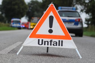 Simson-Pilot bei Unfall in Limbach-Oberfrohna schwer verletzt - In Limbach-Oberfrohna kam es zu einem Verkehrsunfall, bei dem ein 18-Jähriger verletzt wurde.