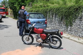 Simson prallt auf Skoda - 