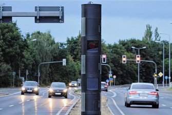 Sind Plauens Tempo-Blitzer nur noch Attrappen? - Nur noch Attrappe oder gelegentlich auch wirklich "scharf" geschaltet? Die Blitzersäule an der Dresdner Straße. 