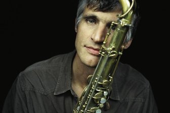 Sinfoniekonzerte in Zwickau und Plauen: Von der wohltuenden Abwesenheit der Routine - Daniel Schnyder - Komponist und Saxofonist