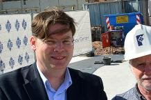 Sinnesgarten soll Senioren erfreuen - André-Aljoscha Steiner (links) - Awo-Geschäftsführer