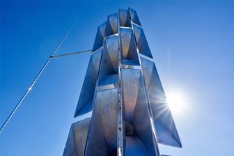Sirene löst am bundesweiten Warntag eine Minute zu früh aus: Was es mit der dreifachen Alarmierung im Vogtland auf sich hat - So sehen elektronische Sirenen aus, die meist auf Hausdächern oder an Masten installiert sind und auch zentrale Durchsagen ermöglichen. Donnerstag gegen 11 Uhr wurden diese Systeme am bundesweiten Warntag getestet.