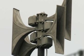 Sirenen im Landkreis Zwickau: Einige Kommunen setzen auf Erneuerung und Ausbau - Seit 2008 wird in Zwickau mit elektrischen Sirenen gewarnt, die auch Sprachübertragungen ermöglichen. 