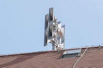 Sirenen: So soll das Warnnetz in Chemnitz ausgebaut werden - Im Sommer wurde auf der Comenius Grundschule eine neue Sirene in Betrieb genommen. Sie gehört zu den elf Anlagen, die dieses Jahr im Stadtgebiet errichtet wurden. Der Ausbau geht weiter. 