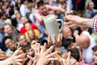 Skandal um Rosi? Streit um Musik bei Volksfest in Bayern - Einen Tag nach Eröffnung der Erlanger Bergkirchweih gibt es schon öffentlichen Streit um die Musikauswahl. (Archivbild)