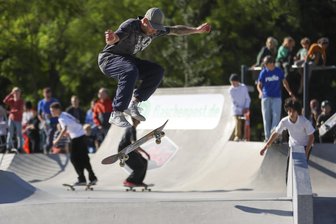 Skateboarder in Mülsen sollen einen eigenen Park bekommen - Skateboard-Fahren ist eine Leidenschaft, bei Wettkämpfen – wie hier in Leipzig – kann man sich Tricks von den Profis abschauen.