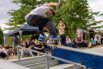 Skater wetteifern um die coolsten Tricks -
