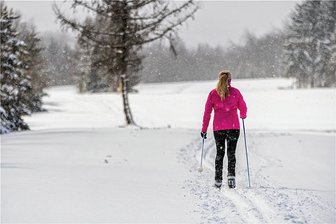 Skigebiet Seiffen und Neuhausen: Loipen nur teilweise geöffnet - Auf der Schwartenbergloipe ist im Skigebiet Seiffen und Neuhausen Wintersport derzeit bereits möglich. 
