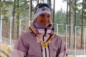Skilangläuferin aus Mittelsachsen gewinnt Rennen beim Deutschlandpokal: „Ihr Ski war einfach eine Rakete“ - Lilu Förster gewann am Sonntag das Freistilrennen beim Deutschlandpokal.