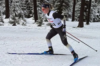 Skilanglauf: Erzgebirgerin erfüllt sich in zweiter Heimat ihren Weltcup-Traum - Mit ihren guten Ergebnissen bei den Continentalcup-Wettbewerben am Fichtelberg konnte sich Anna-Maria Dietze für höhere Aufgaben empfehlen. Nachdem sie in Oberhof noch passen musste, durfte sie sich nun in Kanada und in den USA ihren Weltcup-Traum erfüllen.