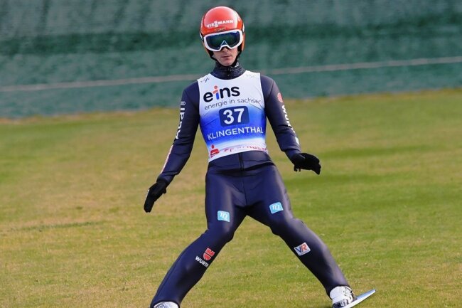 Skispringen: Nach Kreuzbandriss wieder im Flugmodus - Aller Anfang ist schwer: Stephan Leyhe landete in der Qualifikation beim Sommer-Grand-Prix auf Rang 39.