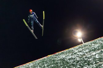 Skispringer-Flaute nach Weißflog und Freitag? So wollen Sachsens Ski-Adler wieder ins Rampenlicht fliegen - Adrian Tittel landete bei der nationalen Meisterschaft Ende Oktober in Oberhof auf Rang sechs.
