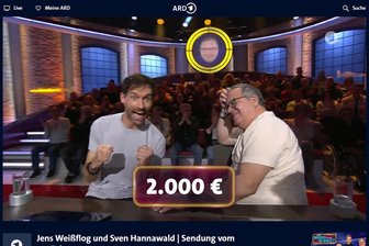 Skisprunglegenden aus dem Erzgebirge im TV-Duell: Wer pokert am cleversten mit seinem Nichtwissen? - Sven Hannawald und Elton freuen sich am Donnerstagabend über ihren Sieg im Fernsehduell bei „Wer weiß denn sowas?“ Am Ende haben sie 2000 Euro für ihr Publikum gewonnen.