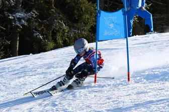 Skitty-Cup in Schöneck: Gute Ergebnisse, aber immer weniger Teilnehmer - Kilian Krumbacher, hier beim Skitty-Cup in Erlbach, hat am Samstag sowohl im Riesenslalom-Wettbewerb als auch im anschließenden Technik-Wettbewerb den dritten Platz belegt und am Sonntag den Cross-Riesenslalom-Wettbewerb gewonnen.