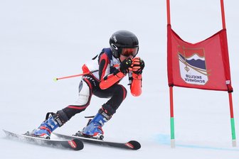 Skitty-Cup: Junge Alpinsportler aus dem Vogtland nehmen Fahrt auf - Ben Schedewy vom SC Schöneck mag das Tempo beim Riesenslalom besonders.