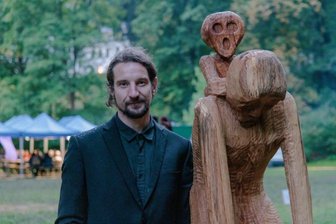 Skulpturen für den "Purple Path": Künstler stellen ihre fertigen Arbeiten vor -