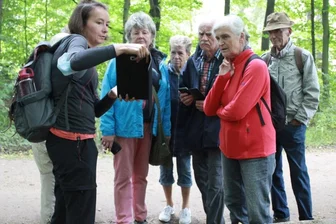 Smartphones schenken Freiheiten - Auch Wanderungen samt Tablet und Smartphone gehören zum Digitalisierungskurs.