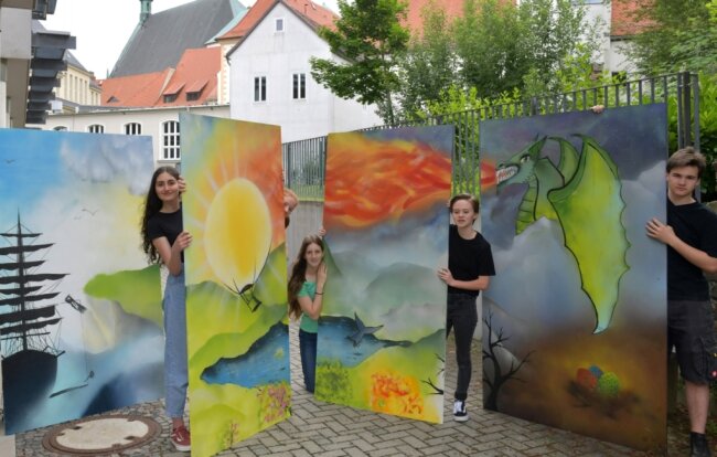 So bunt ist Schule: Schollgymnasiasten bringen Farbe ins Haus Albertinum - 