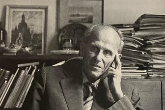 So erinnert Dresden an Rodewischs Ehrenbürger - Hans Nadler war 30 Jahre Sachsens Chef-Denkmalpfleger. In Rodewisch hob er in den 1930er-Jahren mit freiwilligen Helfern den mittelalterlichen Scherbenschatz.
