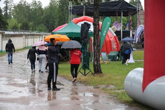 „So etwas gab es noch nie“: Firmenlauf Erzgebirge wegen Gewitter abgesagt - Gewitter haben dafür gesorgt, dass der Firmenlauf Erzgebirge abgesagt werden musste.