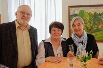 So kam es zum Reichenbacher Neuberin-Verein - Dem Andenken und Erbe der Neuberin verpflichtet: Wolfgang Viebahn, Heidrun Bachmann, Marion Schulz und Wolfgang Richter bei der Vereinsgründung.