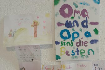 So läuft die Vermittlung von Leih-Großeltern: Meerane greift eine Idee aus Glauchau auf - „Oma und Opa sind die Besten.“ Über so ein Dankeschön freuen sich auch Leih-Großeltern.